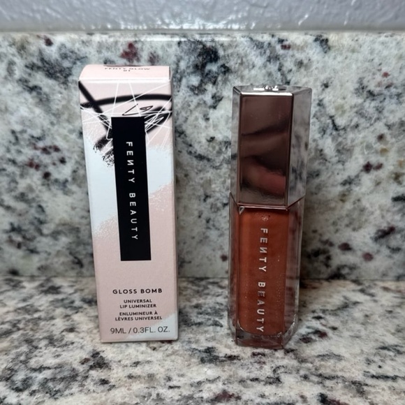 Fenty Beauty Other - Fenty Glow Gloss Bomb